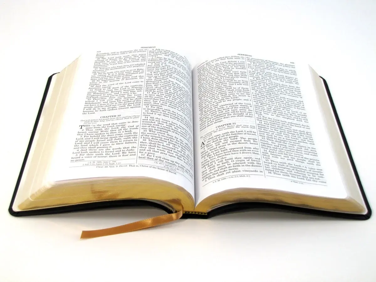 bible-min